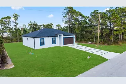 1125 Dutchess St E, Lehigh Acres, FL 33974 - Photo 9