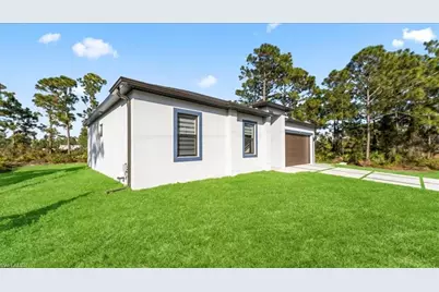 1125 Dutchess St E, Lehigh Acres, FL 33974 - Photo 3