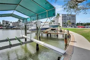 1 Bluebill Ave, Naples, FL 34108 - Photo 25