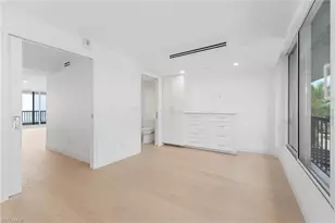 2388 Gulf Shore Blvd N, Naples, FL 34103 - Photo 19