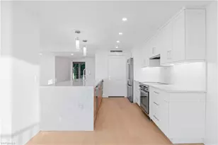 2388 Gulf Shore Blvd N, Naples, FL 34103 - Photo 9