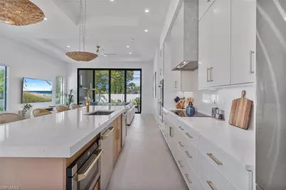 803 96th Ave N, Naples, FL 34108 - Photo 17