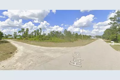 1135 Darling St E, Lehigh Acres, FL 33974 - Photo 3