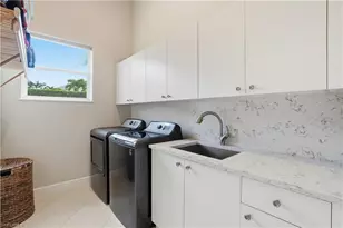 462 Terra Vista Ct, Naples, FL 34119 - Photo 27