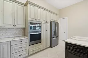 462 Terra Vista Ct, Naples, FL 34119 - Photo 11