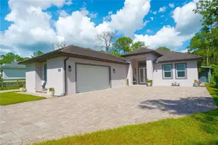 3068 2nd St NW, Naples, FL 34120 - Photo 9