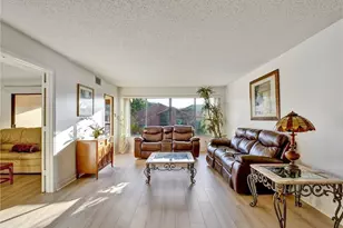 114 Cypress Way E, Naples, FL 34110 - Photo 5