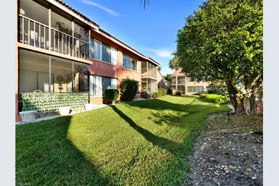 114 Cypress Way E #D4, Naples, FL 34110 - Photo 27