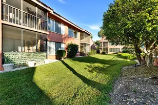 114 Cypress Way E, Naples, FL 34110 - Photo 27