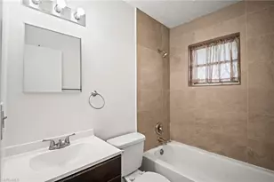 3215 Jeffcott St, Fort Myers, FL 33916 - Photo 11