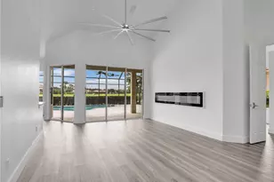 8983 Mustang Island Cir, Naples, FL 34113 - Photo 17