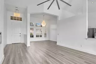 8983 Mustang Island Cir, Naples, FL 34113 - Photo 13