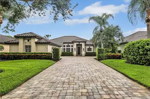 8983 Mustang Island Cir, Naples, FL 34113 - Photo 1