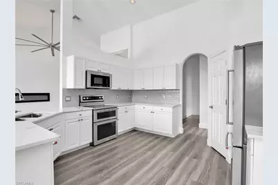 8983 Mustang Island Cir, Naples, FL 34113 - Photo 23