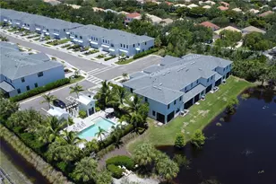 13082 Pembroke Dr, Naples, FL 34105 - Photo 45