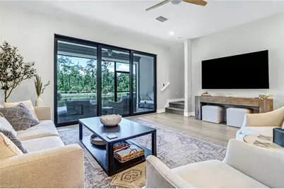 13082 Pembroke Dr, Naples, FL 34105 - Photo 11