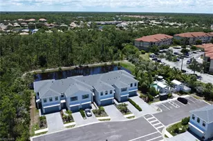 13082 Pembroke Dr, Naples, FL 34105 - Photo 35