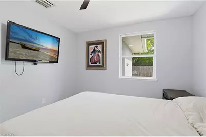 4518 W Alhambra Cir, Naples, FL 34103 - Photo 5