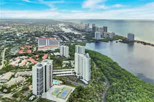 5601 Turtle Bay Dr, Naples, FL 34108 - Photo 29