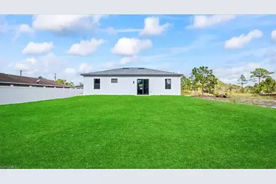 926 Winters St E, Lehigh Acres, FL 33974 - Photo 5