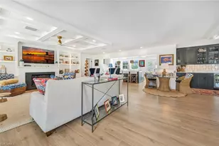 200 Burning Tree Dr, Naples, FL 34105 - Photo 13