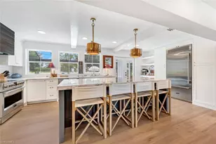 200 Burning Tree Dr, Naples, FL 34105 - Photo 9