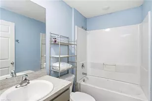 1712 NW 10th St, Cape Coral, FL 33993 - Photo 11