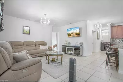 673 Hadley St E, Naples, FL 34104 - Photo 13