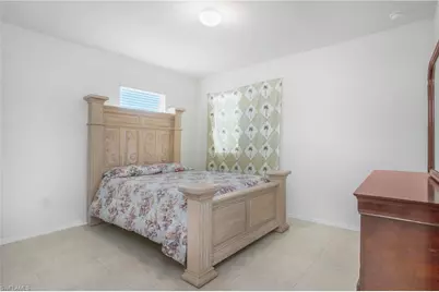 673 Hadley St E, Naples, FL 34104 - Photo 23