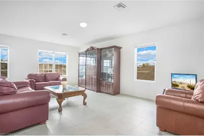 673 Hadley St E, Naples, FL 34104 - Photo 19