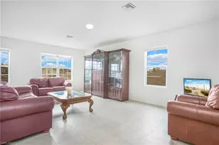 673 Hadley St E, Naples, FL 34104 - Photo 19