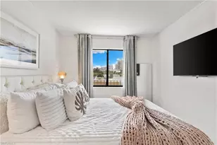 260 Southbay Dr, Naples, FL 34108 - Photo 5