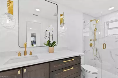 17 Knights Bridge Rd, Naples, FL 34112 - Photo 9