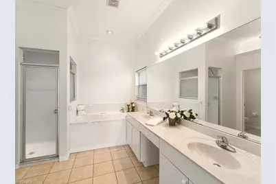 2051 Morning Sun Ln, Naples, FL 34119 - Photo 15