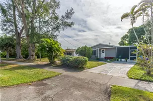 1360 5th Ave N, Naples, FL 34102 - Photo 23