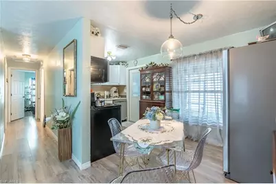 1360 5th Ave N, Naples, FL 34102 - Photo 7