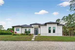 2642 10th Ave NE, Naples, FL 34120 - Photo 3