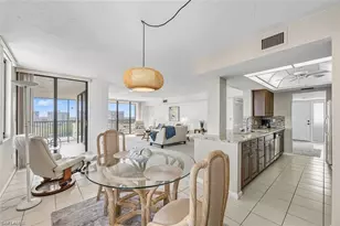 11 Bluebill Ave, Naples, FL 34108 - Photo 5