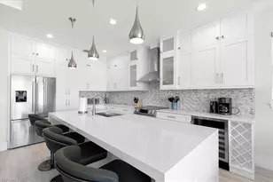 734 109th Ave N, Naples, FL 34108 - Photo 3