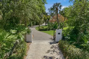 6480 Sandalwood Ln, Naples, FL 34109 - Photo 37