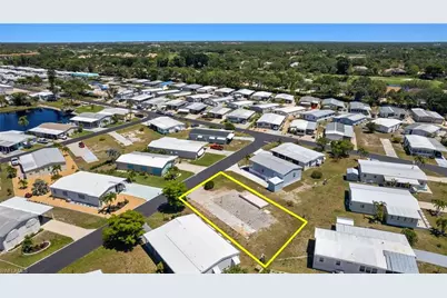 4689 Fiji Ln, Bonita Springs, FL 34134 - Photo 7