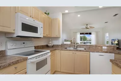 15999 Mandolin Bay Dr #204, Fort Myers, FL 33908 - Photo 11