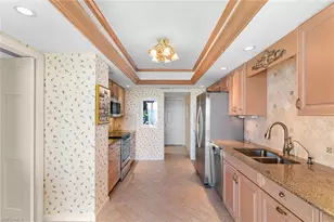 1285 Gulf Shore Blvd N, Naples, FL 34102 - Photo 13