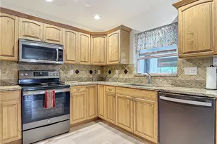 458 W Valley Dr, Bonita Springs, FL 34134 - Photo 9