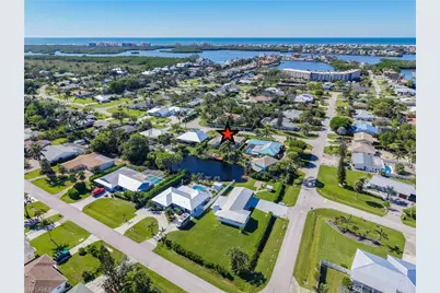 458 W Valley Dr, Bonita Springs, FL 34134 - Photo 3