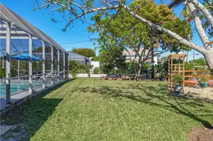 458 W Valley Dr, Bonita Springs, FL 34134 - Photo 23