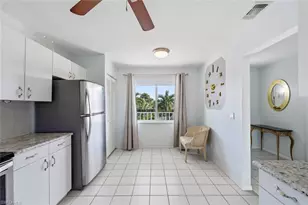 121 Gabriel Cir, Naples, FL 34104 - Photo 9