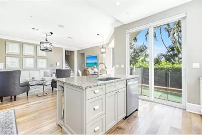 993 8th St S #2, Naples, FL 34102 - Photo 9