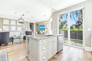 993 8th St S, Naples, FL 34102 - Photo 9