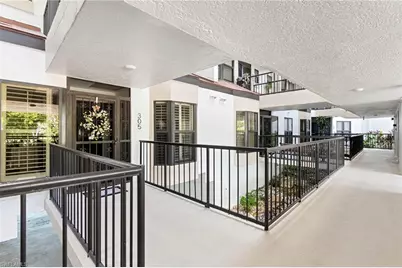 305 La Peninsula Blvd #305, Naples, FL 34113 - Photo 3